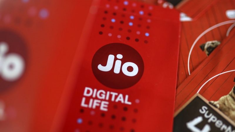 کمپانی هندی ۱۰۰ میلیون گوشی اقتصادی تولید می‌کند؛ Jio چالش جدید چینی‌ها